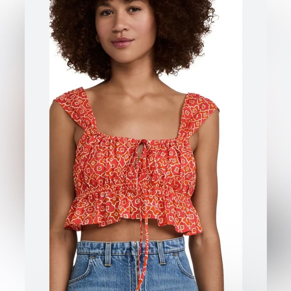 CIAO LUCIA Cinetta Top in coral print crop top